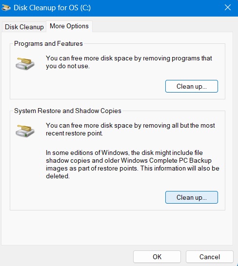 ディスククリーンアップでシステムの復元とシャドウコピーの隣にクリーンアップをクリック。