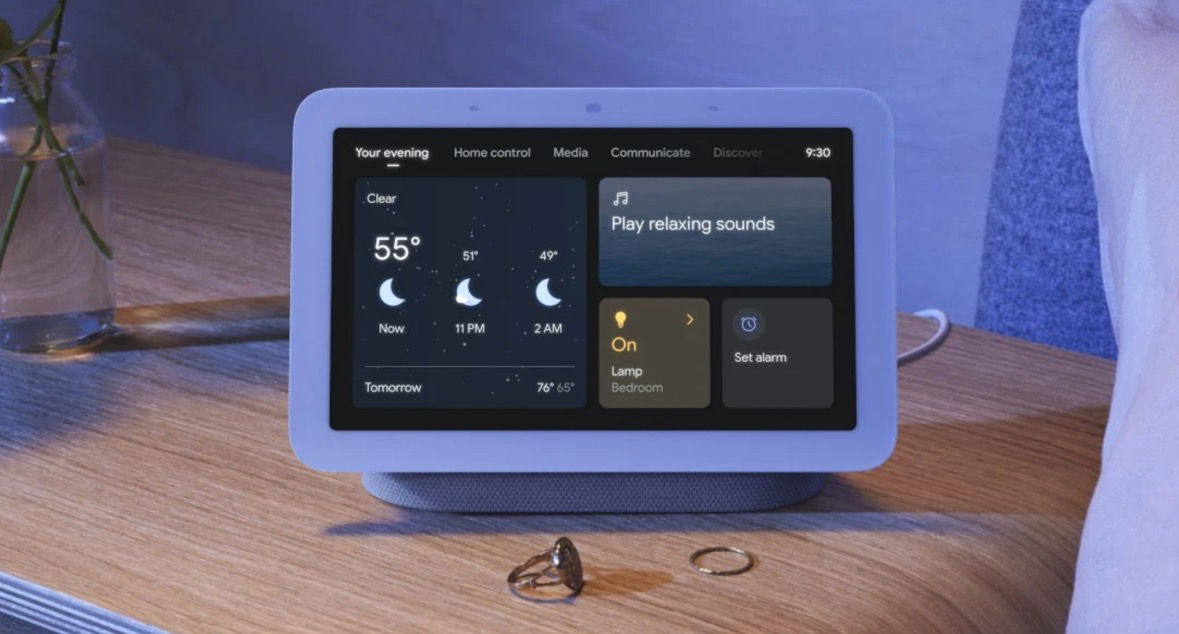 Nest Hub Em Um Criado-Mudo
